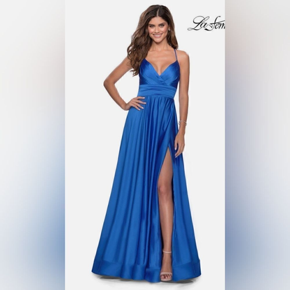 LA FEMME DRESS 28571 Strappy Back NWT size 6 royal blue